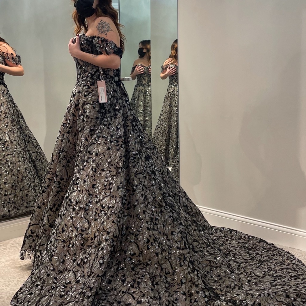 Casablanca Bridal Dress with Veil